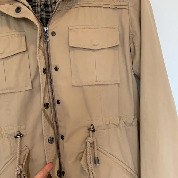 Alice + Olivia tan jacket with flannel lining - Picture 2 of 5